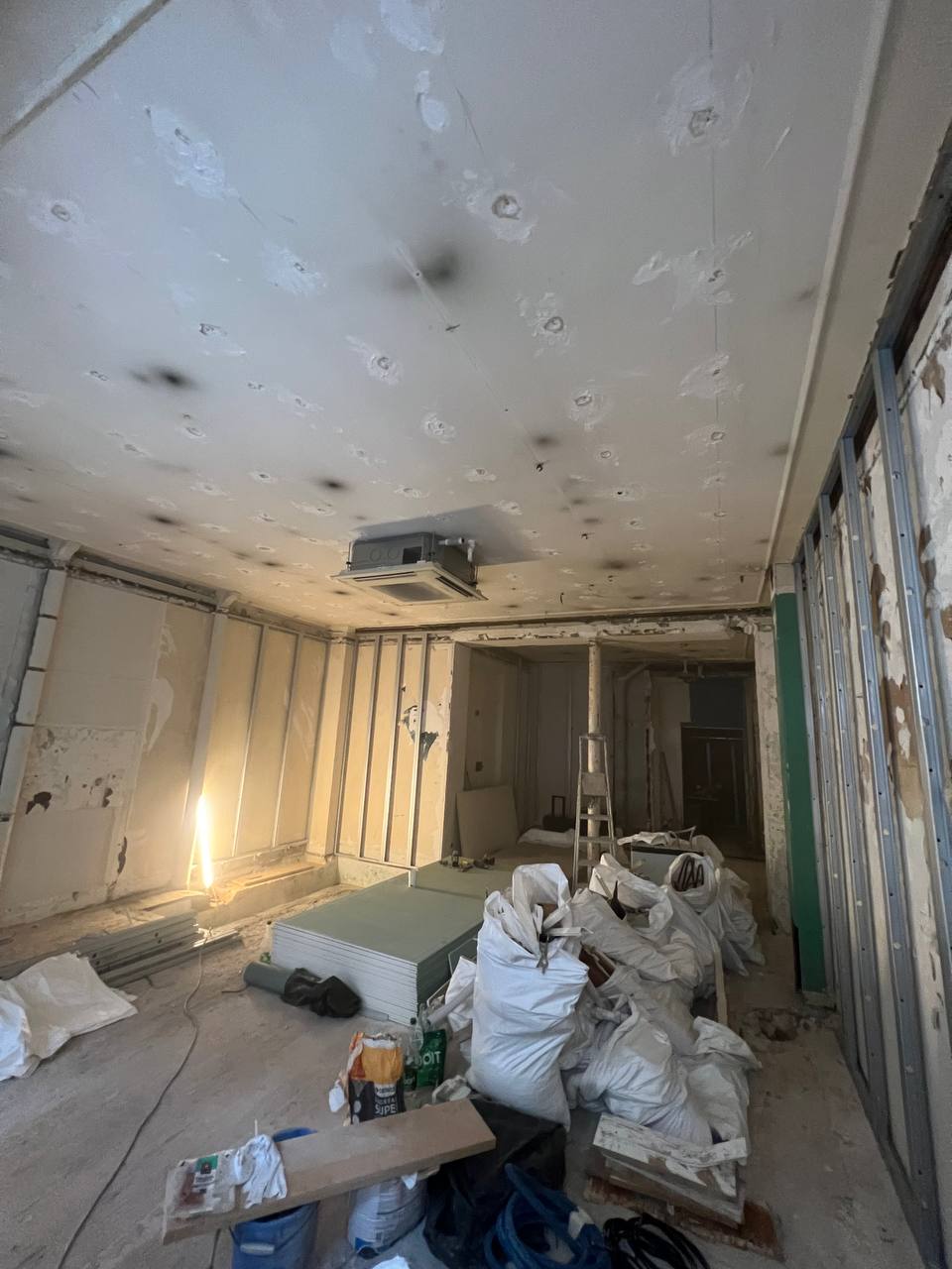 3955C8E1-AE3A-4C4B-842A-7AF2BDAC3970 (2)